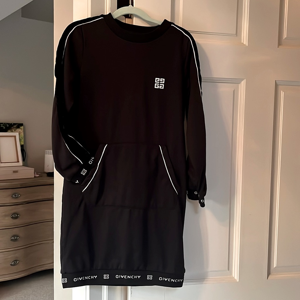 Chic Givenchy Dress. Size Kids 10. Closet Staple. Excellent Condition.